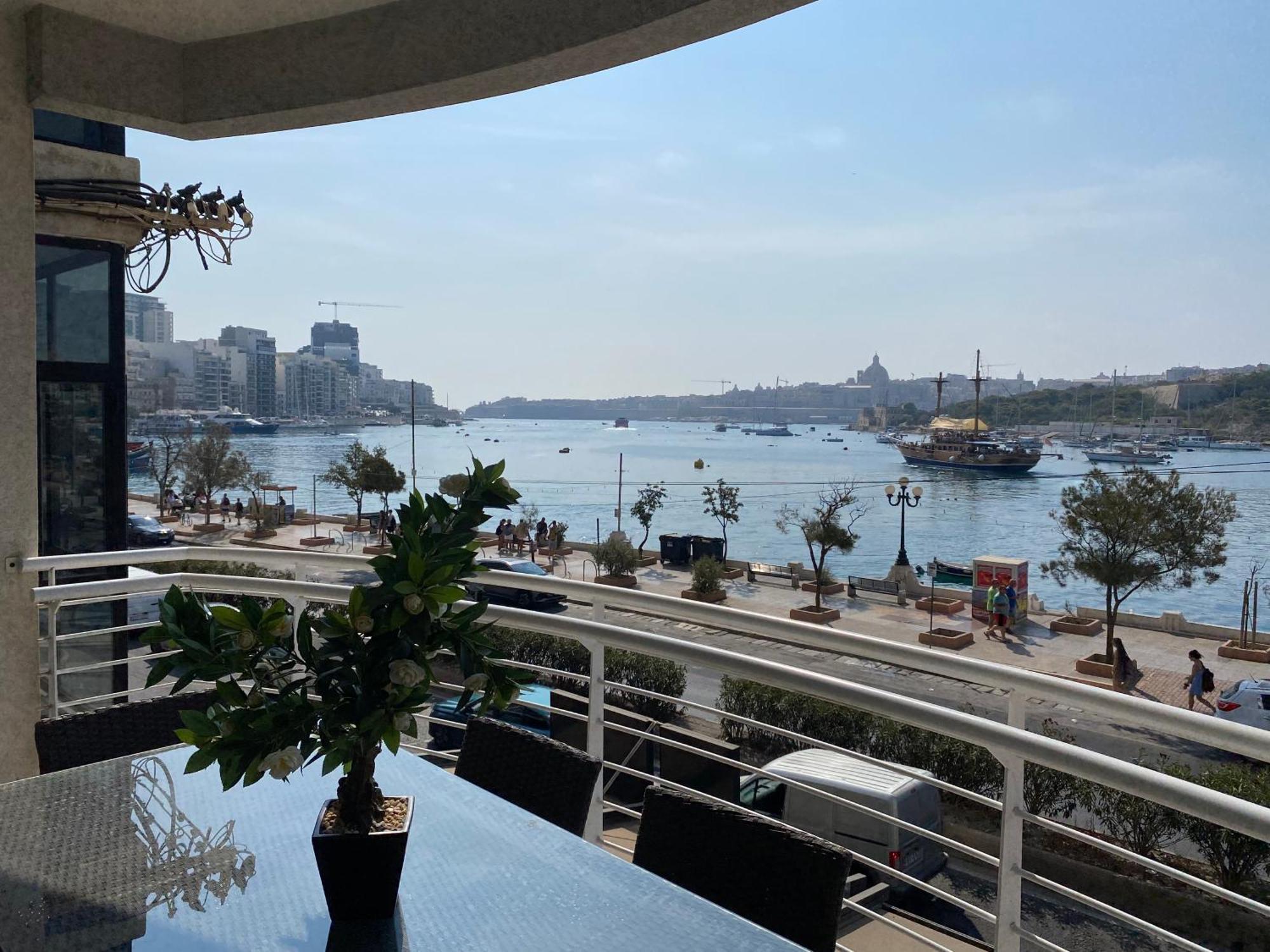 Seafront Harbour Haven - Steps To Ferry, Shops And Beaches Sliema Exterior foto