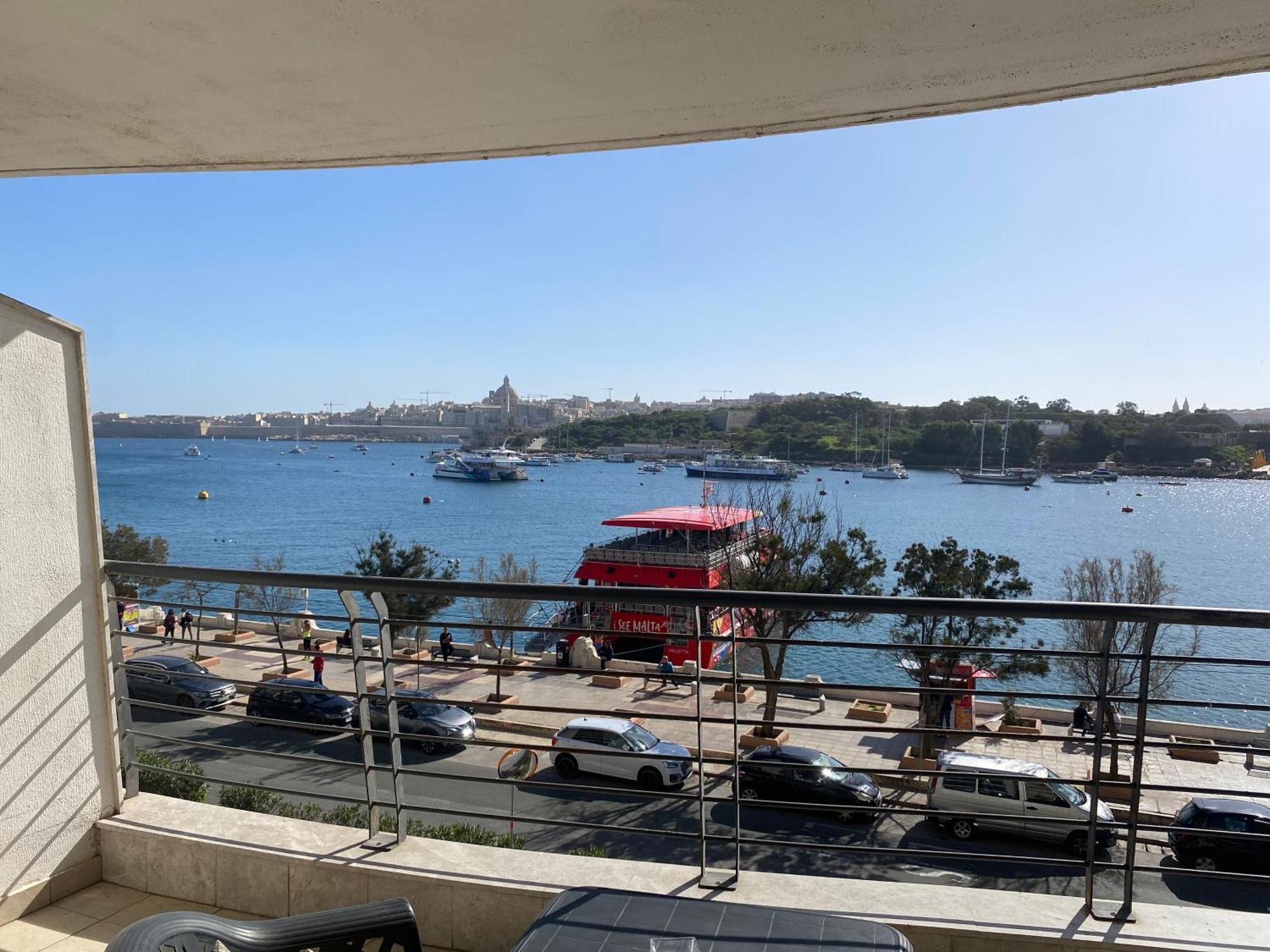 Seafront Harbour Haven - Steps To Ferry, Shops And Beaches Sliema Exterior foto