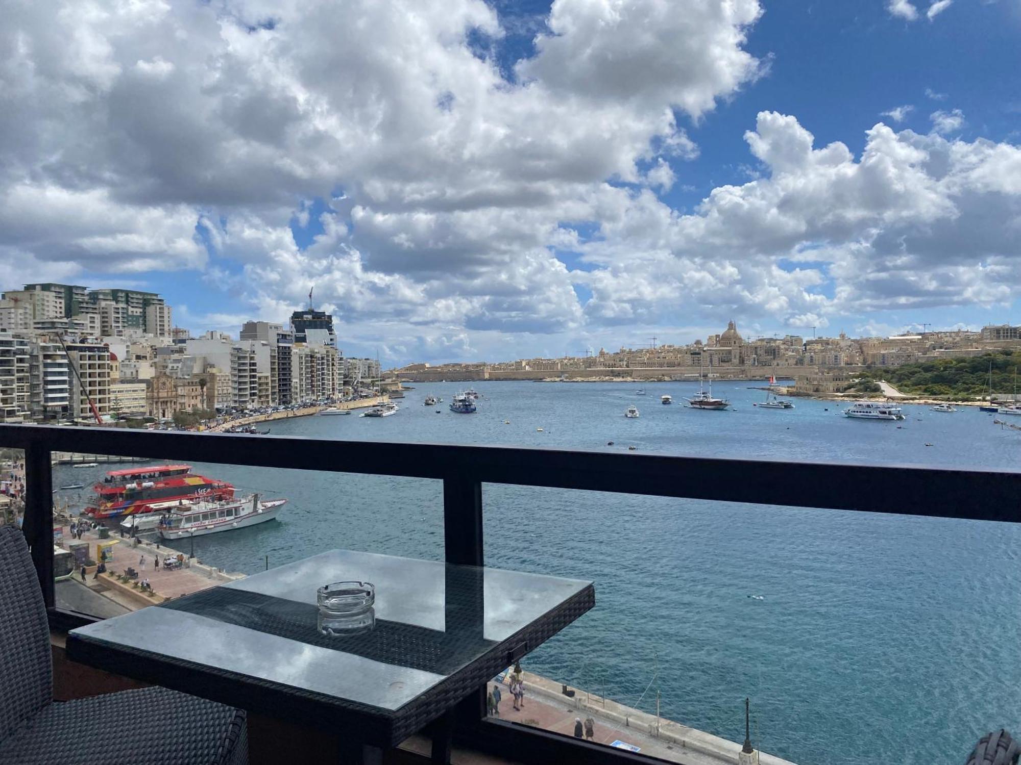 Seafront Harbour Haven - Steps To Ferry, Shops And Beaches Sliema Exterior foto